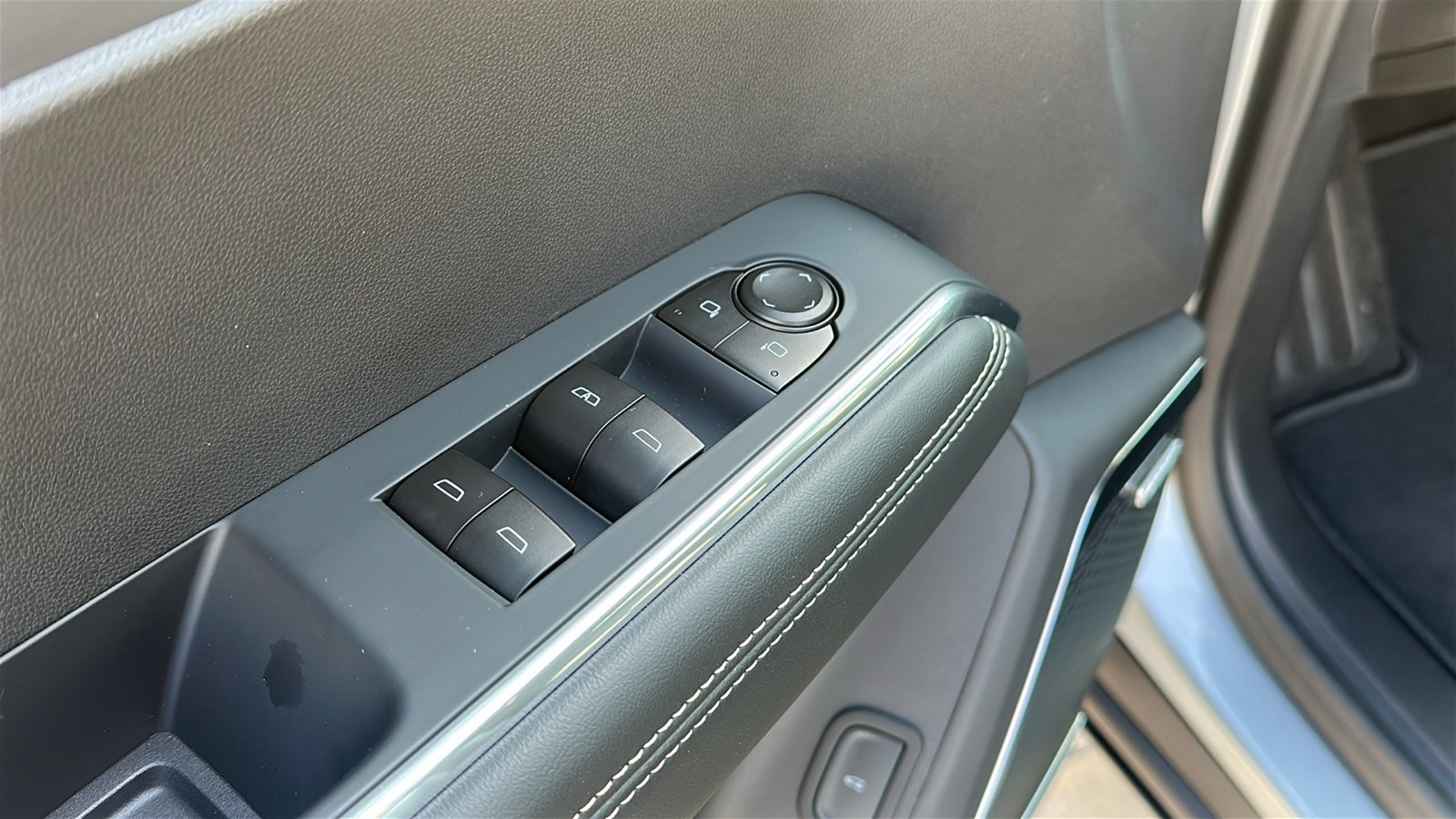 New 2026 GMC Acadia Elevation FWD image 17