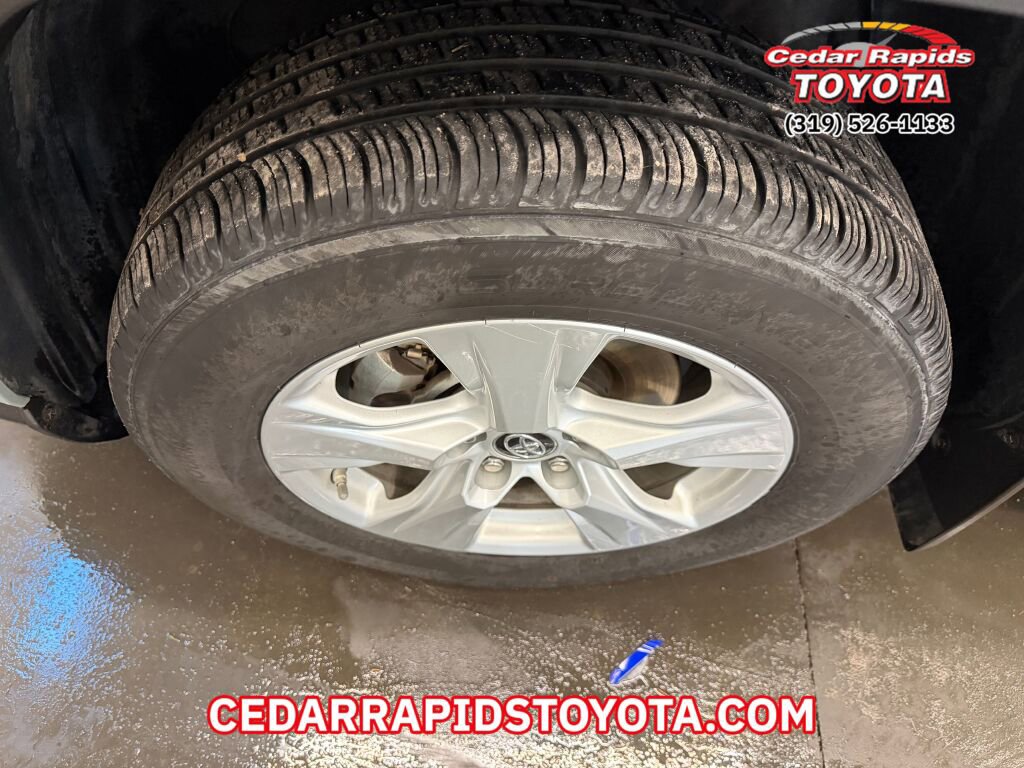 Used 2019 Toyota RAV4 XLE image 6