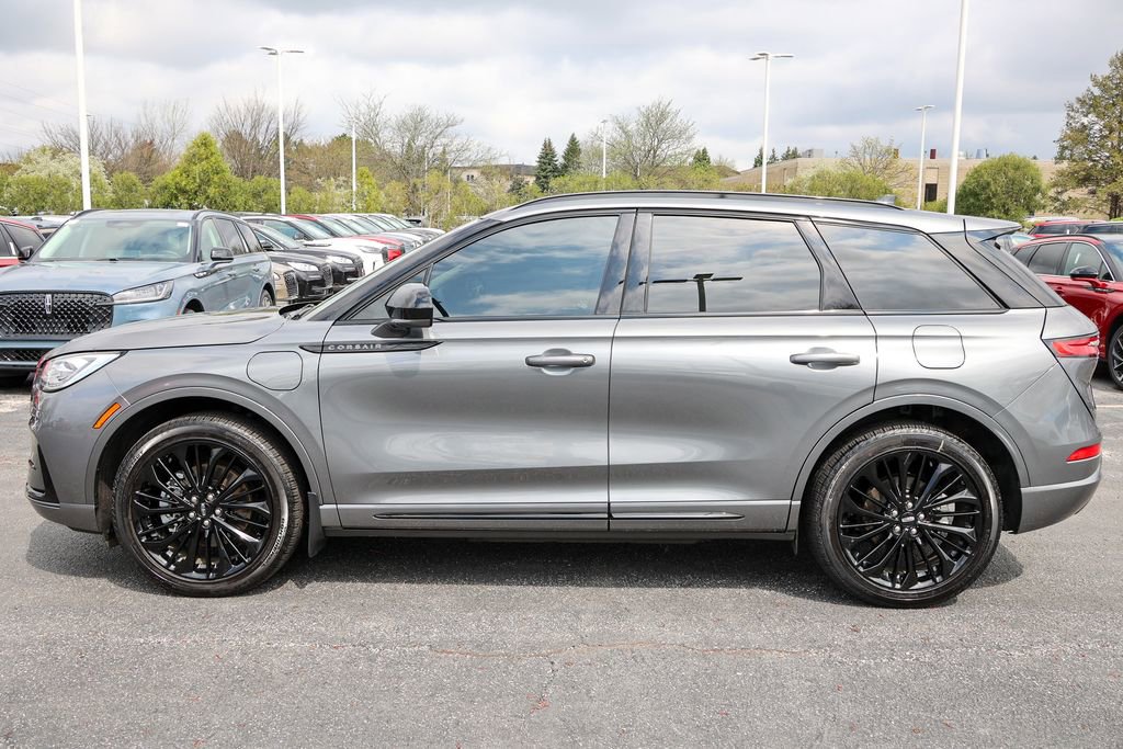 Used 2025 Lincoln Corsair Grand Touring w/ Jet Appearance Package image 29