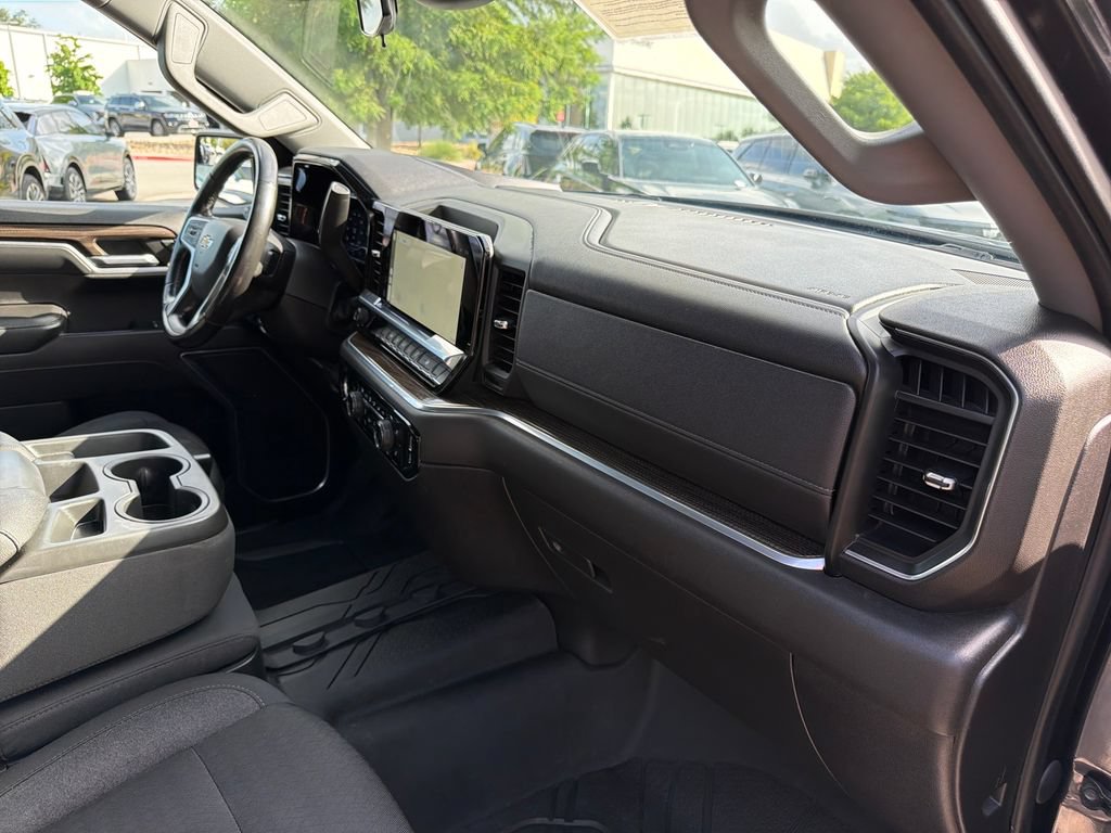 Used 2022 Chevrolet Silverado 1500 LT RWD image 39