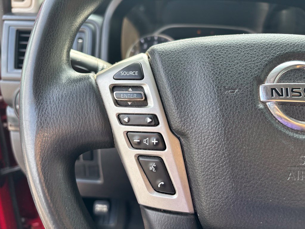 Used 2022 Nissan Titan SV RWD image 18