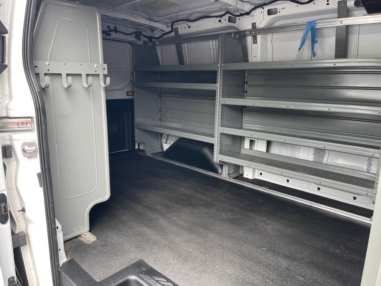 Used 2022 Ford Transit 150 Low Roof RWD image 28