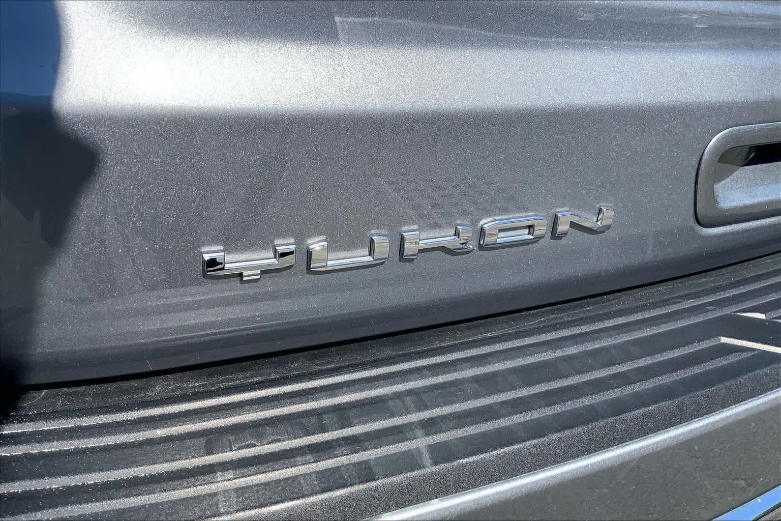 Used 2023 GMC Yukon SLT AWD/4WD image 31