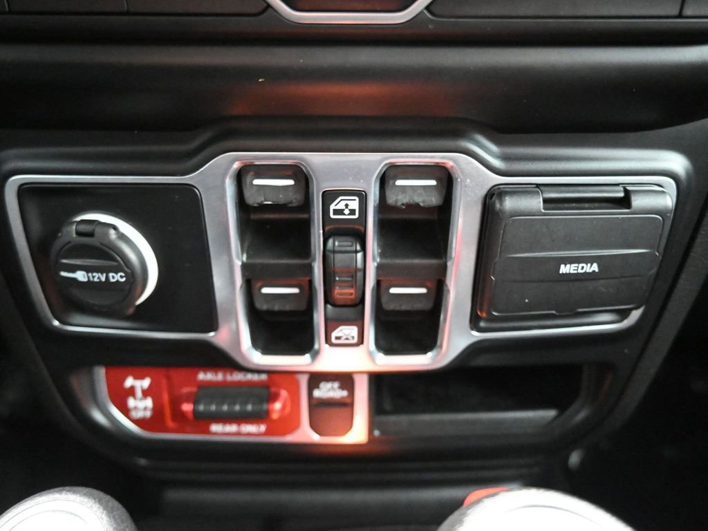 Used 2023 Jeep Gladiator Mojave w/ Trailer Tow Package image 30