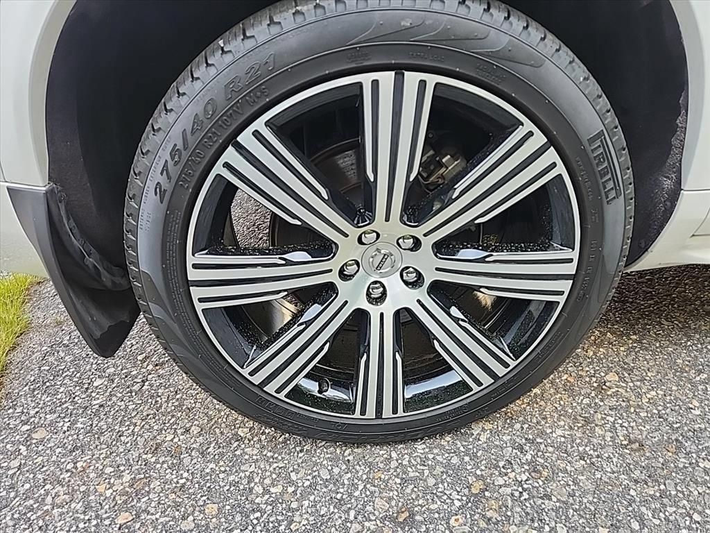 Certified 2024 Volvo XC90 T8 Core w/ Protection Package Premier AWD/4WD image 11