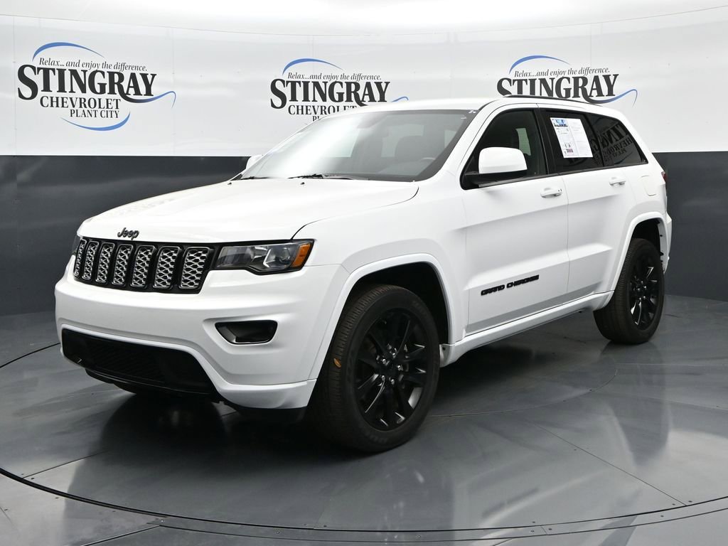 Used 2021 Jeep Grand Cherokee Laredo X image 3