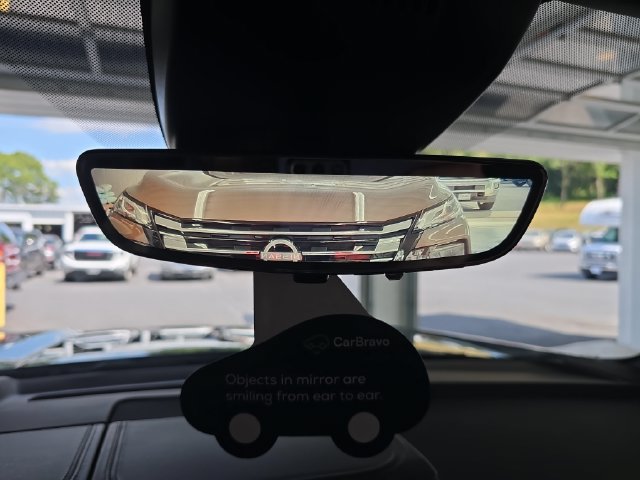 Certified 2025 GMC Yukon Denali Ultimate AWD/4WD image 24