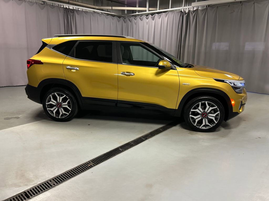 Used 2023 Kia Seltos SX w/ SX Sunroof Package image 8