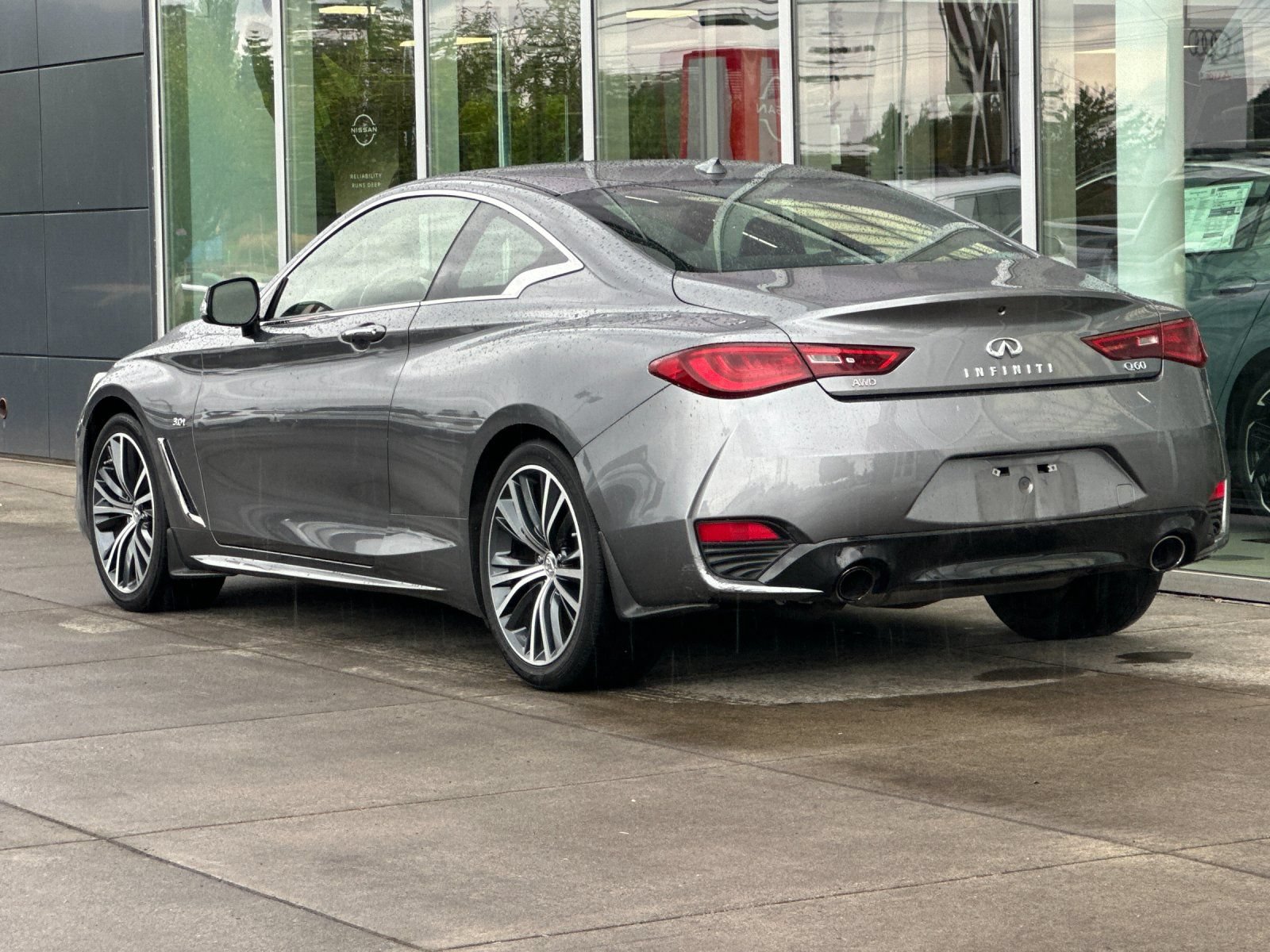 Used 2018 INFINITI Q60 3.0t Luxe w/ Sensory Package 3.0T Luxe AWD/4WD image 5