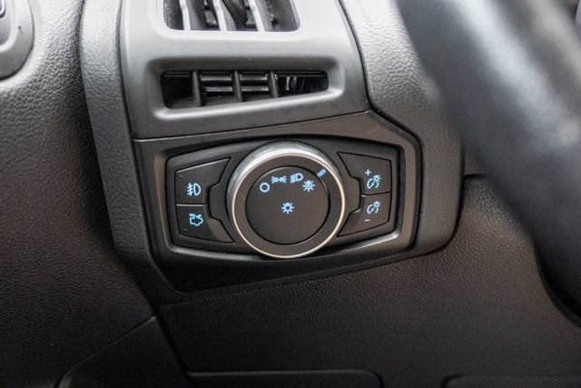 Used 2017 Ford Focus Titanium FWD image 14