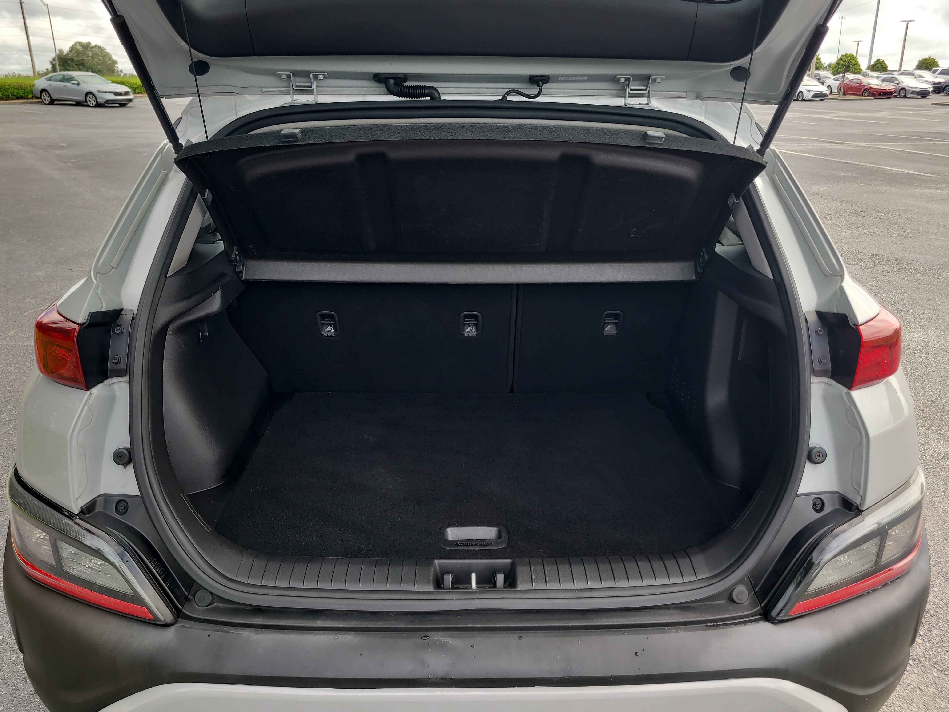 Used 2022 Hyundai Kona SE FWD image 11