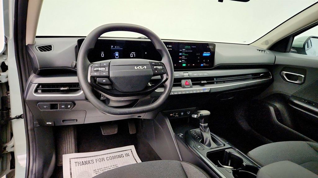 Used 2025 Kia K4 FWD image 12