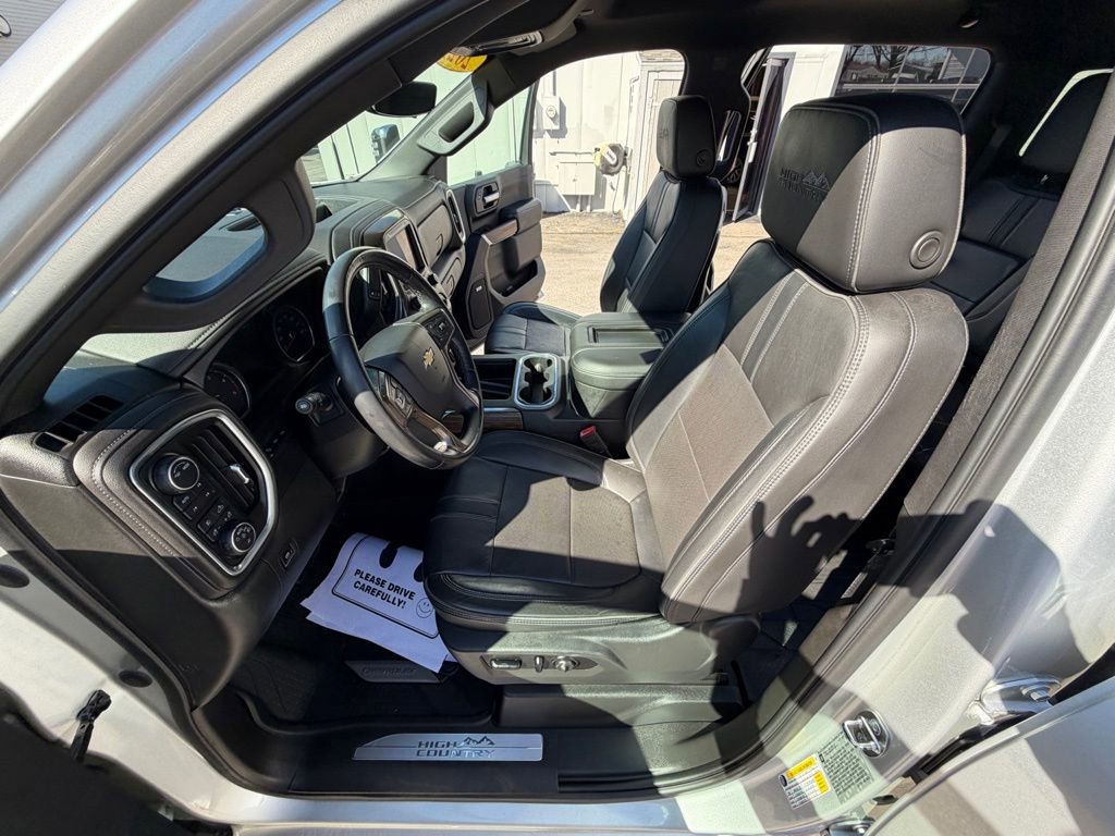 Used 2021 Chevrolet Silverado 3500 High Country image 51