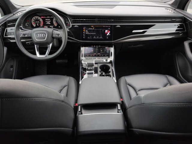 Used 2025 Audi Q7 3.0T Premium Plus image 16