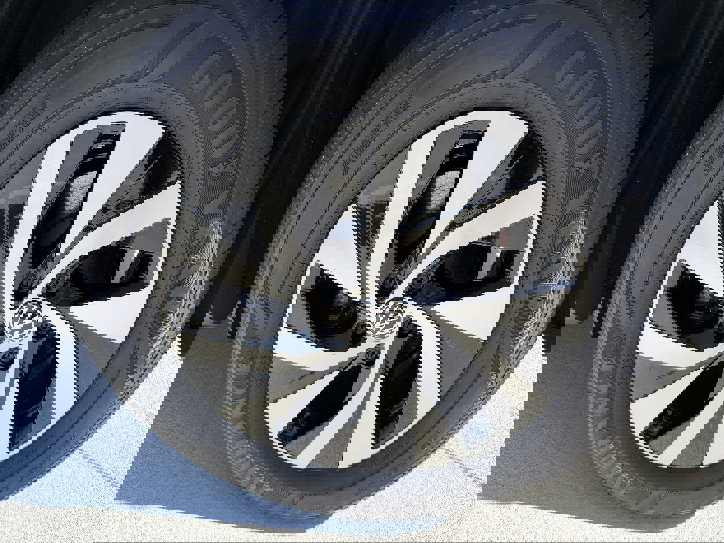 New 2025 Volkswagen Tiguan S image 29