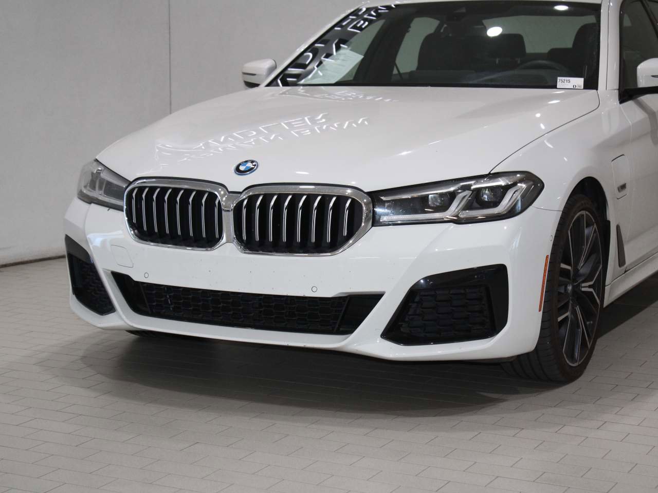 Certified 2023 BMW 530e w/ M Sport Package image 2