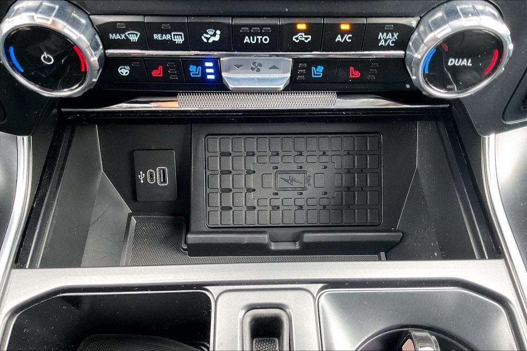 Used 2025 Ford F150 Raptor AWD/4WD image 18