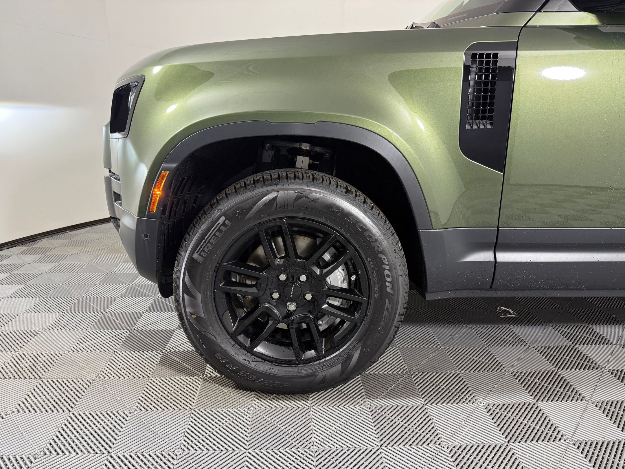 New 2026 Land Rover Defender 110 S AWD/4WD image 12
