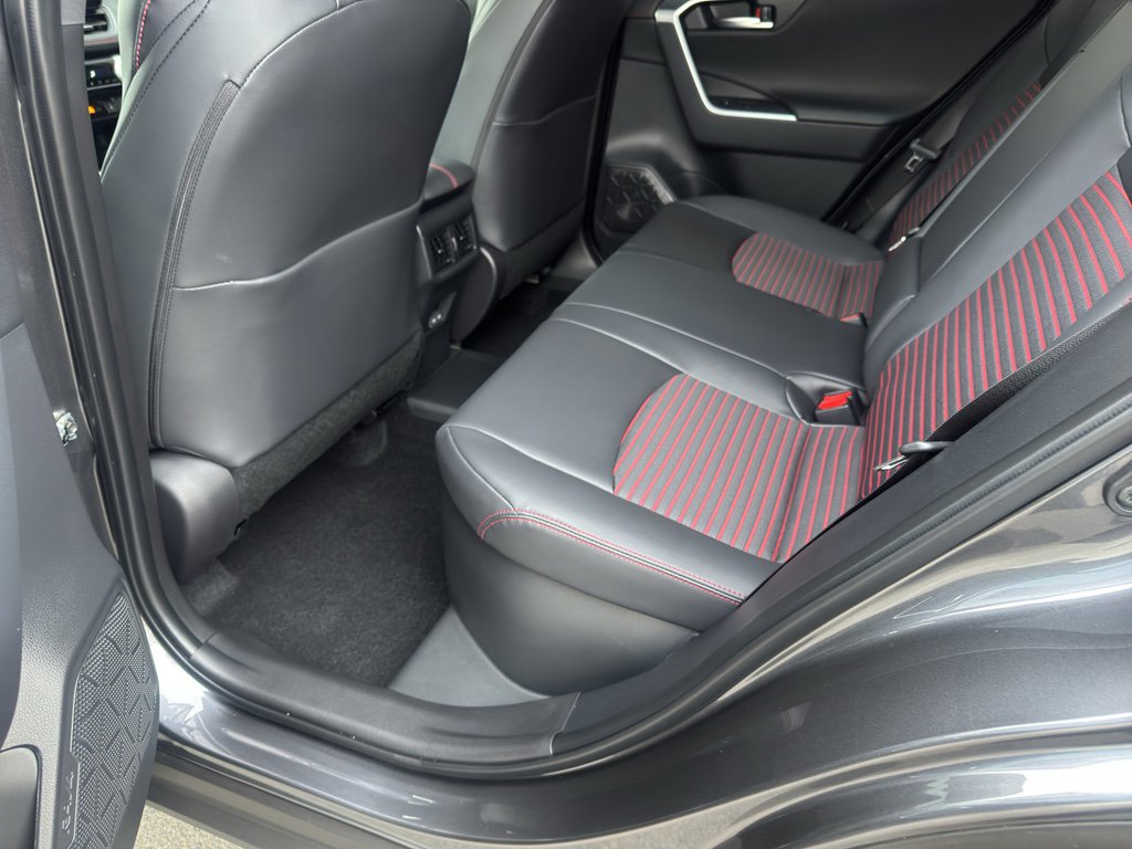 Used 2025 Toyota RAV4 XSE image 9