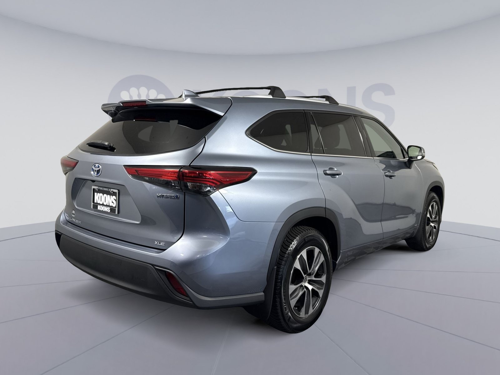 Used 2022 Toyota Highlander XLE AWD/4WD image 7
