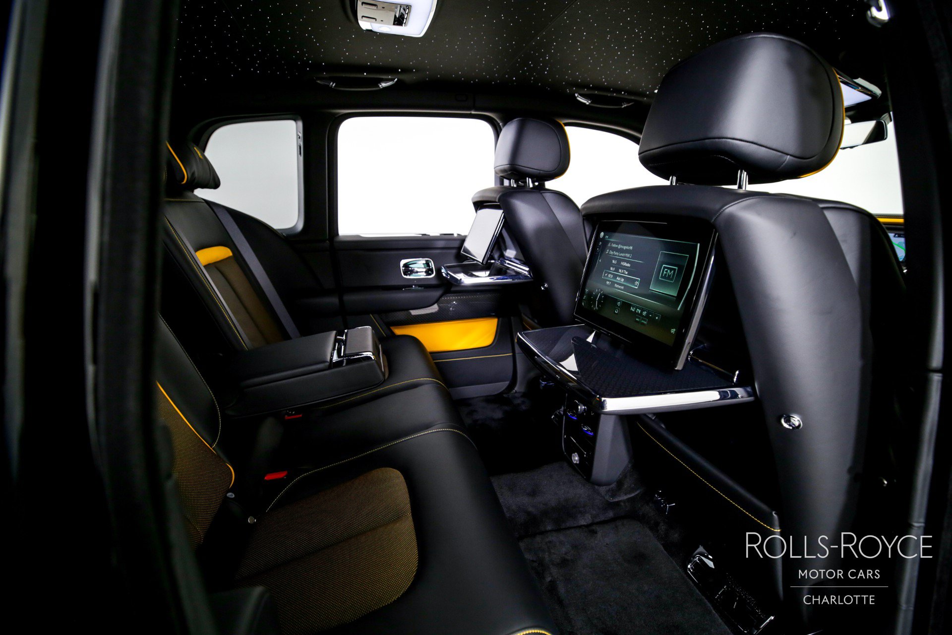 Certified 2024 Rolls-Royce Cullinan Black Badge w/ Dark Exterior Package AWD/4WD image 30