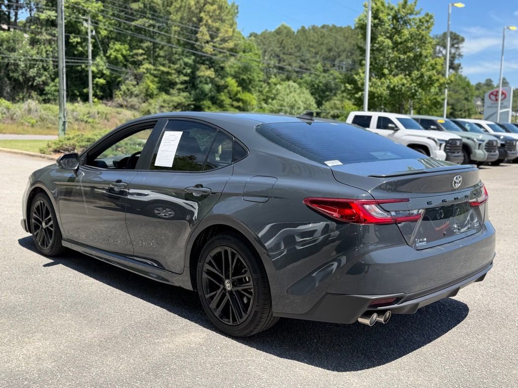 Used 2025 Toyota Camry SE w/ Convenience Package FWD image 2