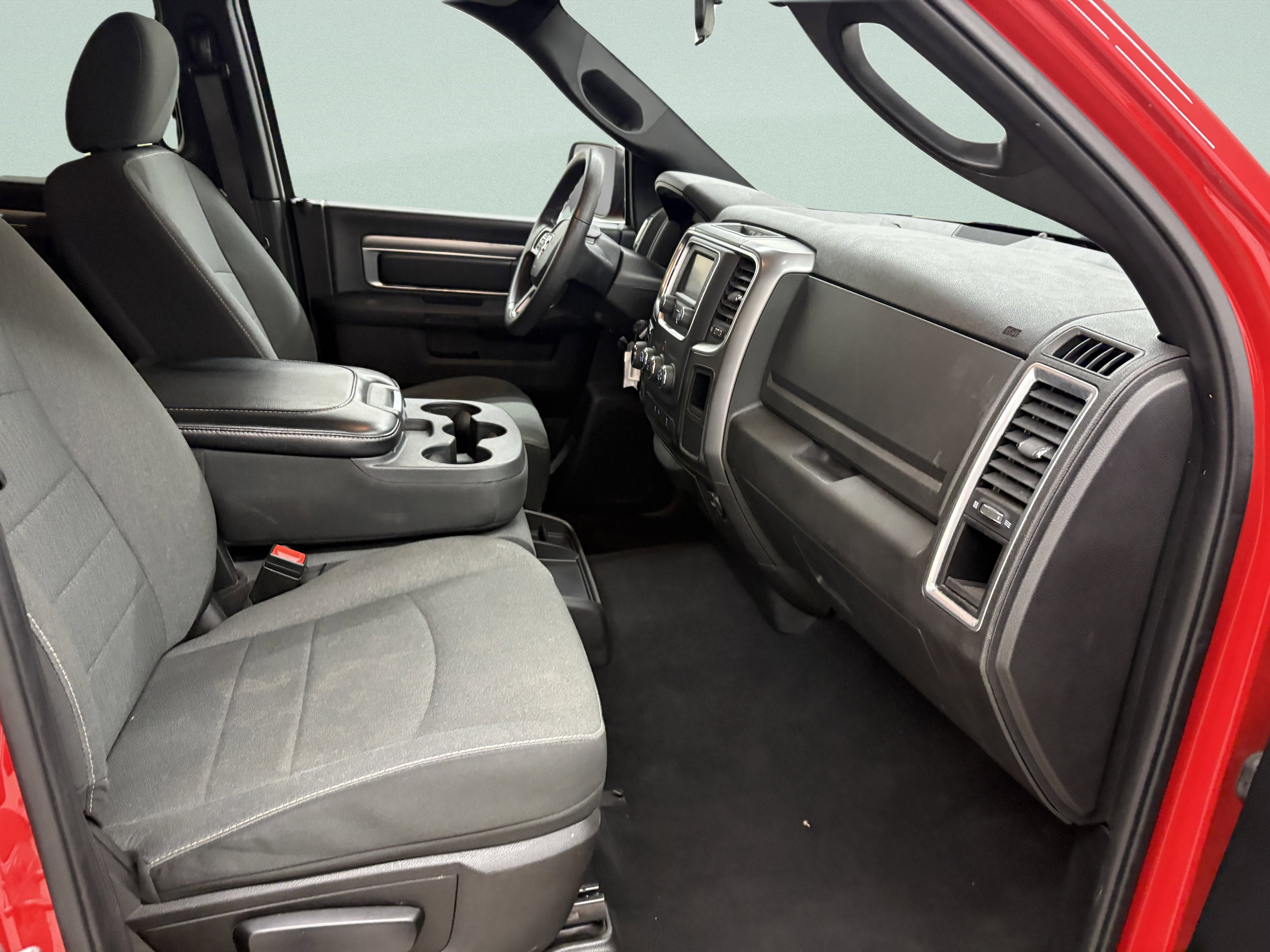 Used 2024 RAM 1500 Classic Warlock RWD image 20