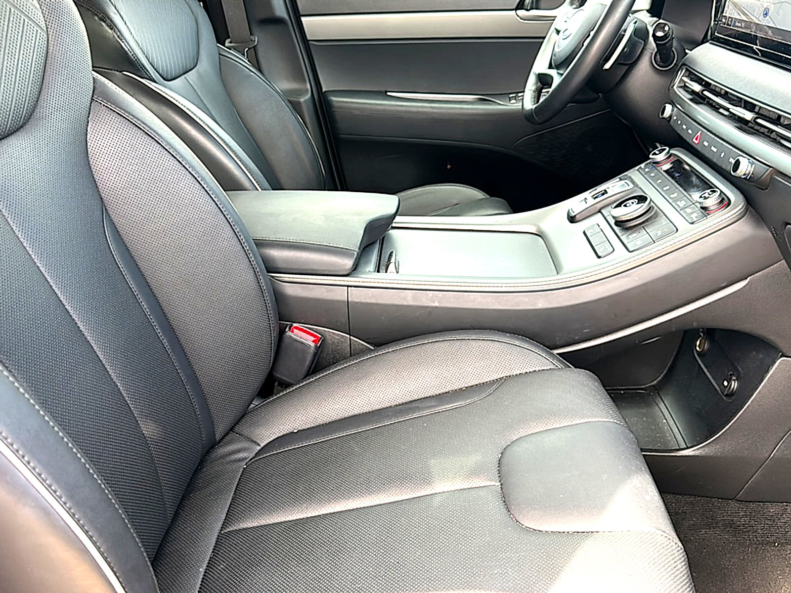 Used 2025 Hyundai Palisade SEL FWD image 24