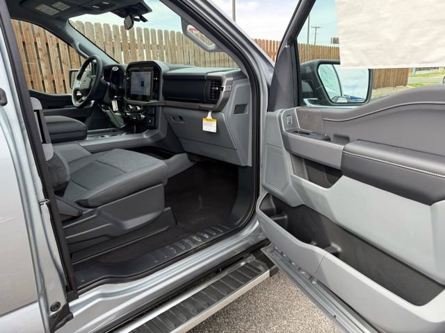 New 2026 Ford F150 XLT w/ XLT Chrome Appearance Package image 8