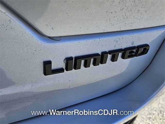 New 2025 Jeep Grand Cherokee Limited w/ Black Appearance Package image 11