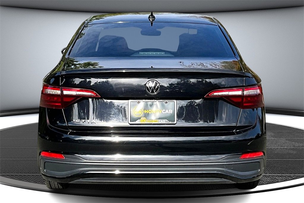 Used 2023 Volkswagen Jetta S image 5