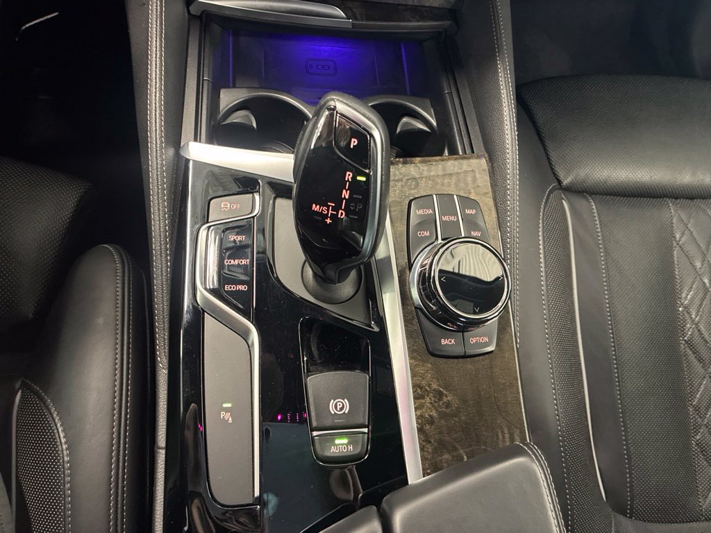 Used 2018 BMW M550i xDrive AWD/4WD image 25