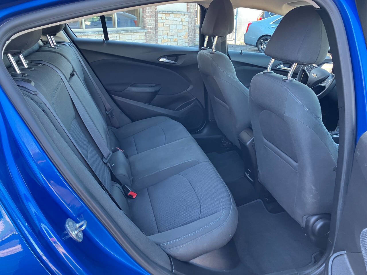 Used 2017 Chevrolet Cruze LT w/ Convenience Package image 16