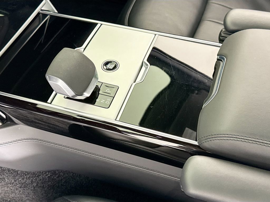 Used 2024 Land Rover Range Rover SE image 21