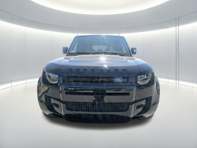 New 2026 Land Rover Defender 130 X-Dynamic SE image 8