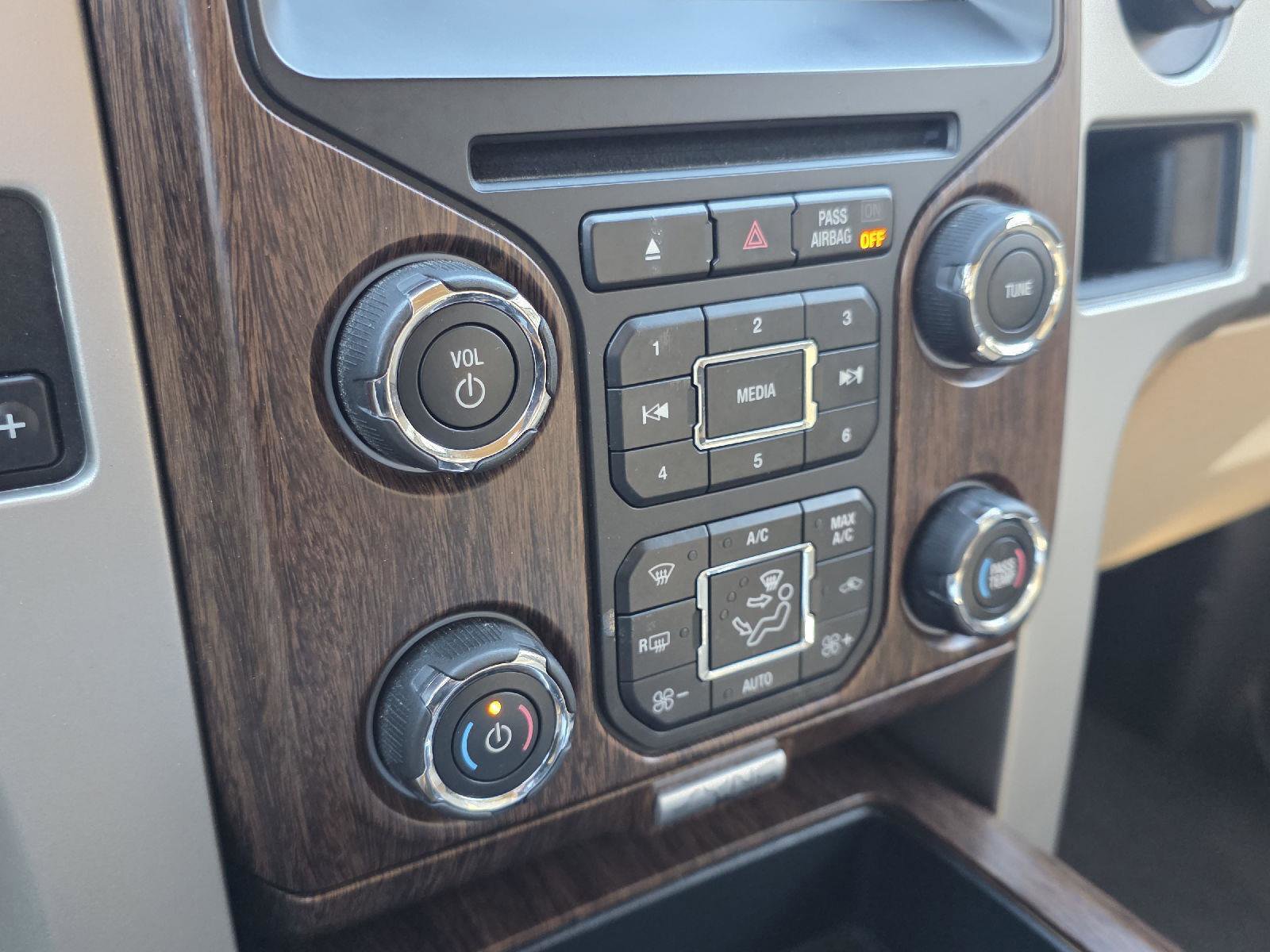 Used 2013 Ford F150 Lariat w/ Luxury Equipment Group image 19