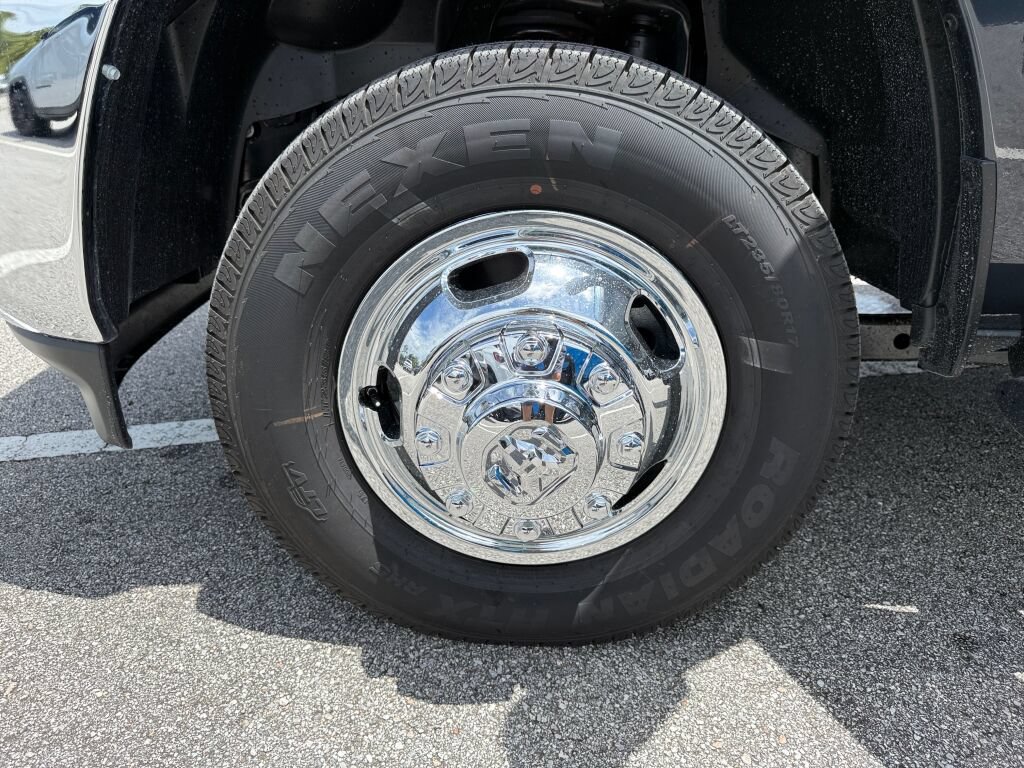 New 2026 RAM 3500 Tradesman AWD/4WD image 34