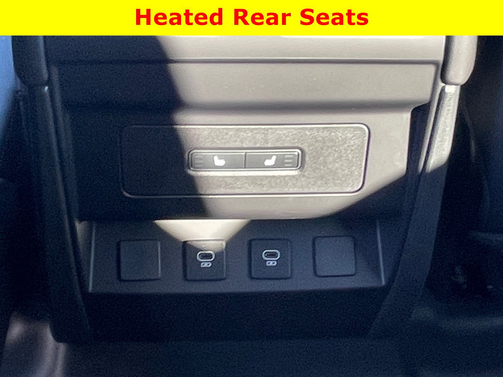 Used 2025 Land Rover Defender 110 S AWD/4WD image 20