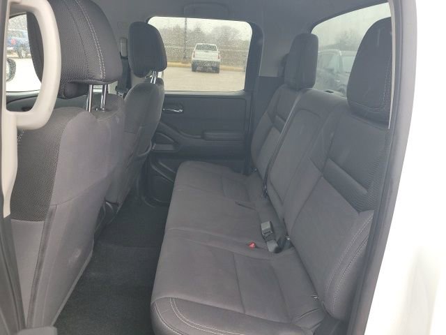 Used 2023 Nissan Frontier SV image 16
