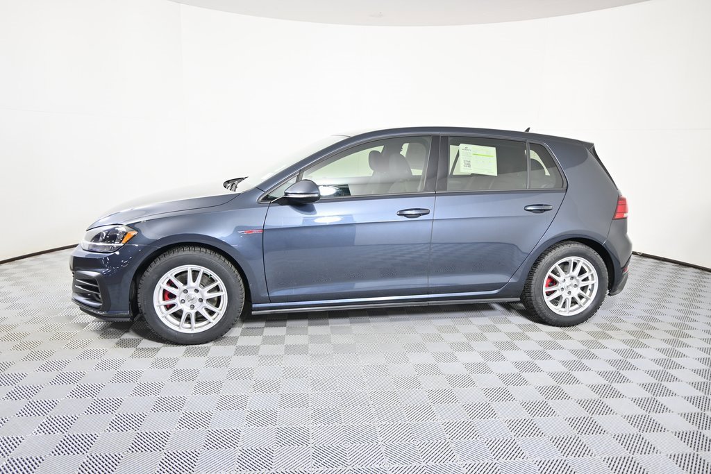 Used 2018 Volkswagen Golf 4-Door image 2