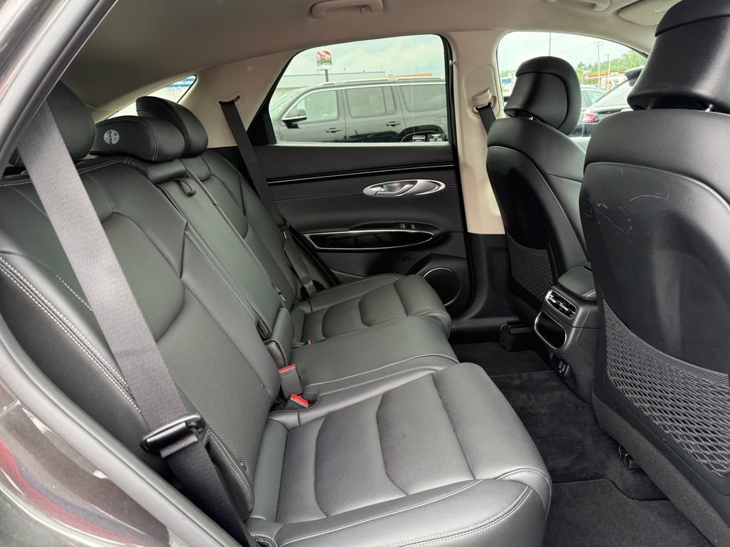 Used 2025 Genesis GV70 2.5T AWD/4WD image 14