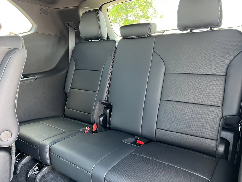 New 2027 Buick Enclave Preferred w/ LPO, Floor Liner Package AWD/4WD image 7