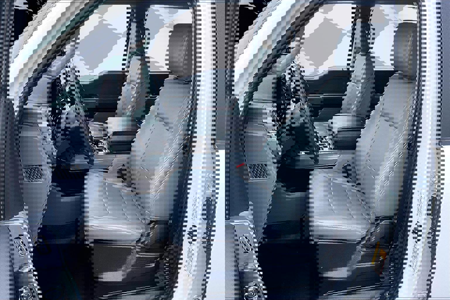 Used 2025 Ford F150 Lightning Pro image 25