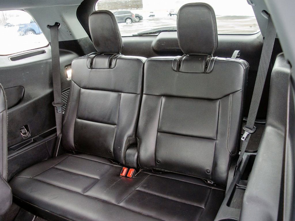 Used 2022 Ford Explorer XLT w/ Equipment Group 202A image 31