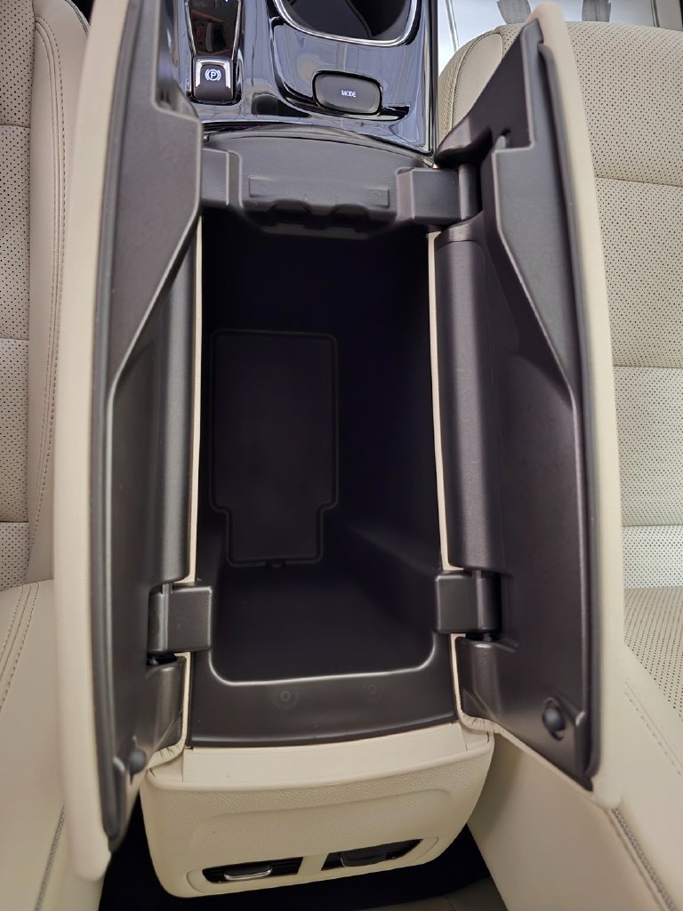 Used 2023 Buick Envision Essence AWD/4WD image 26