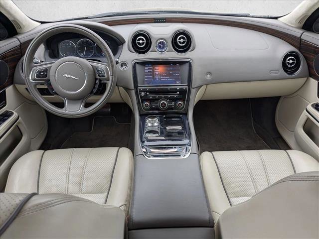 Used 2011 Jaguar XJ L RWD image 14