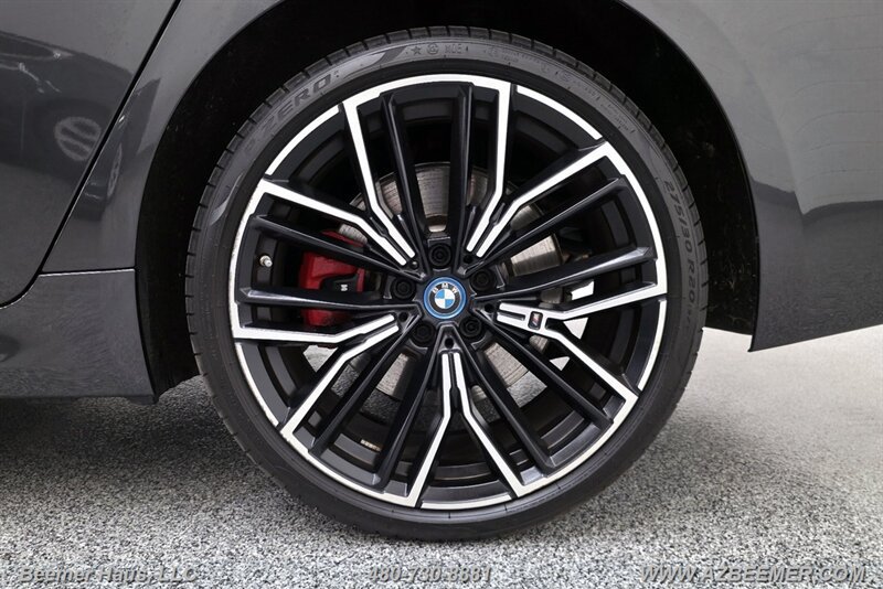 Used 2023 BMW 530e w/ M Sport Package RWD image 41