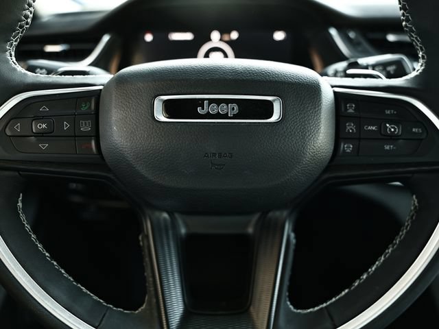 Used 2025 Jeep Grand Cherokee L Laredo w/ Luxury Tech Group I RWD image 31