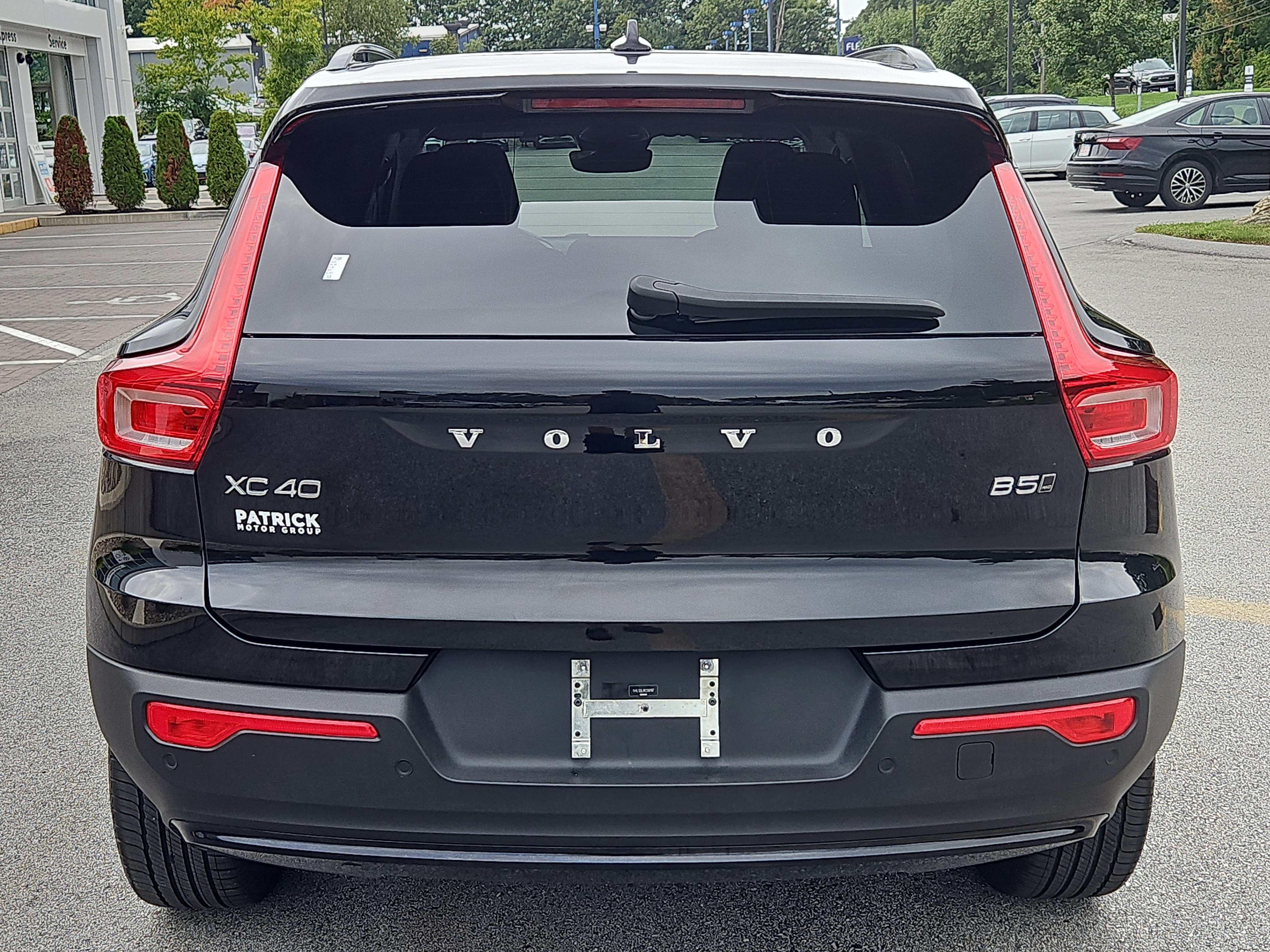 Used 2024 Volvo XC40 B5 Plus w/ Protection Package Premier AWD/4WD image 25