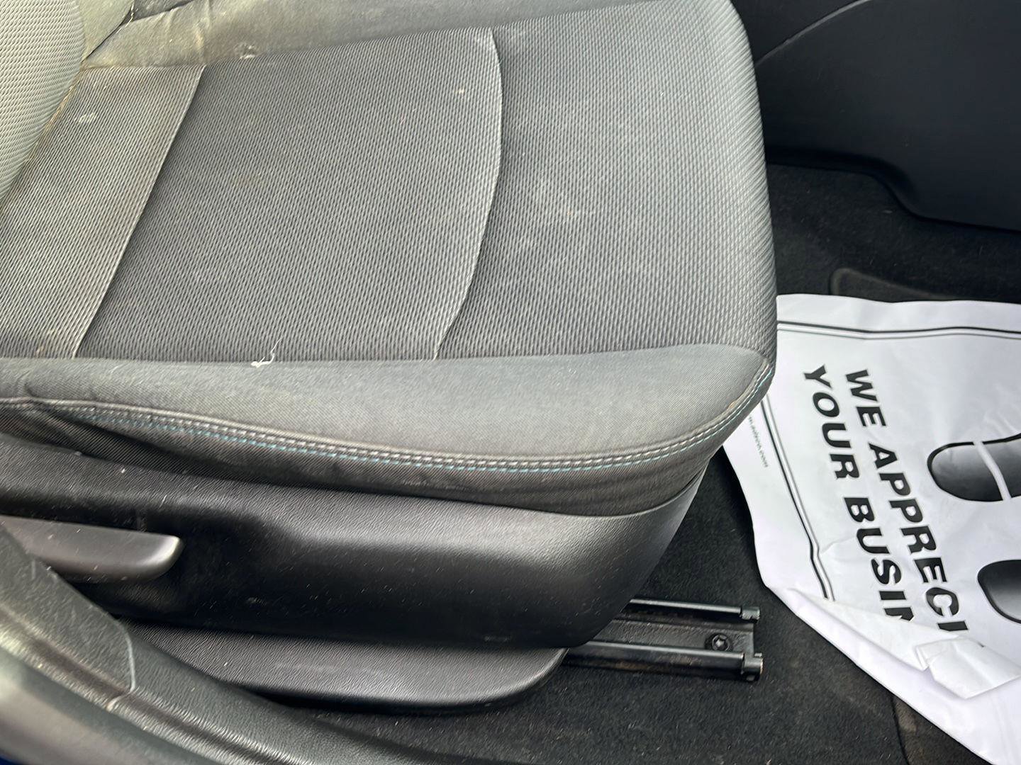 Used 2019 Chevrolet Cruze LT w/ Convenience Package image 31